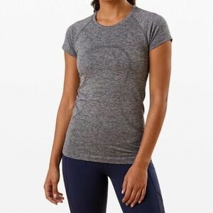 Lululemon Swiftly Tech Shortsleeve Size 8 Grey